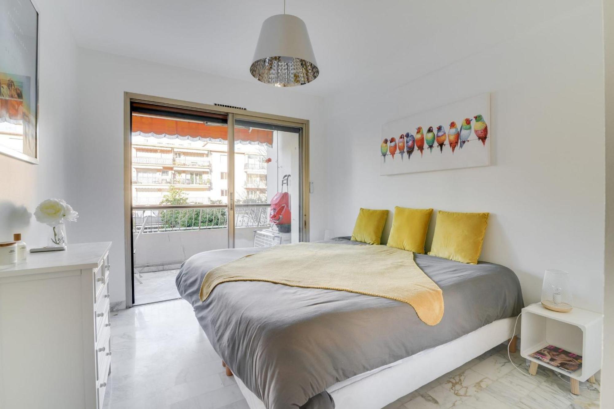 Cmg Croisette/ Lacour * Cannes